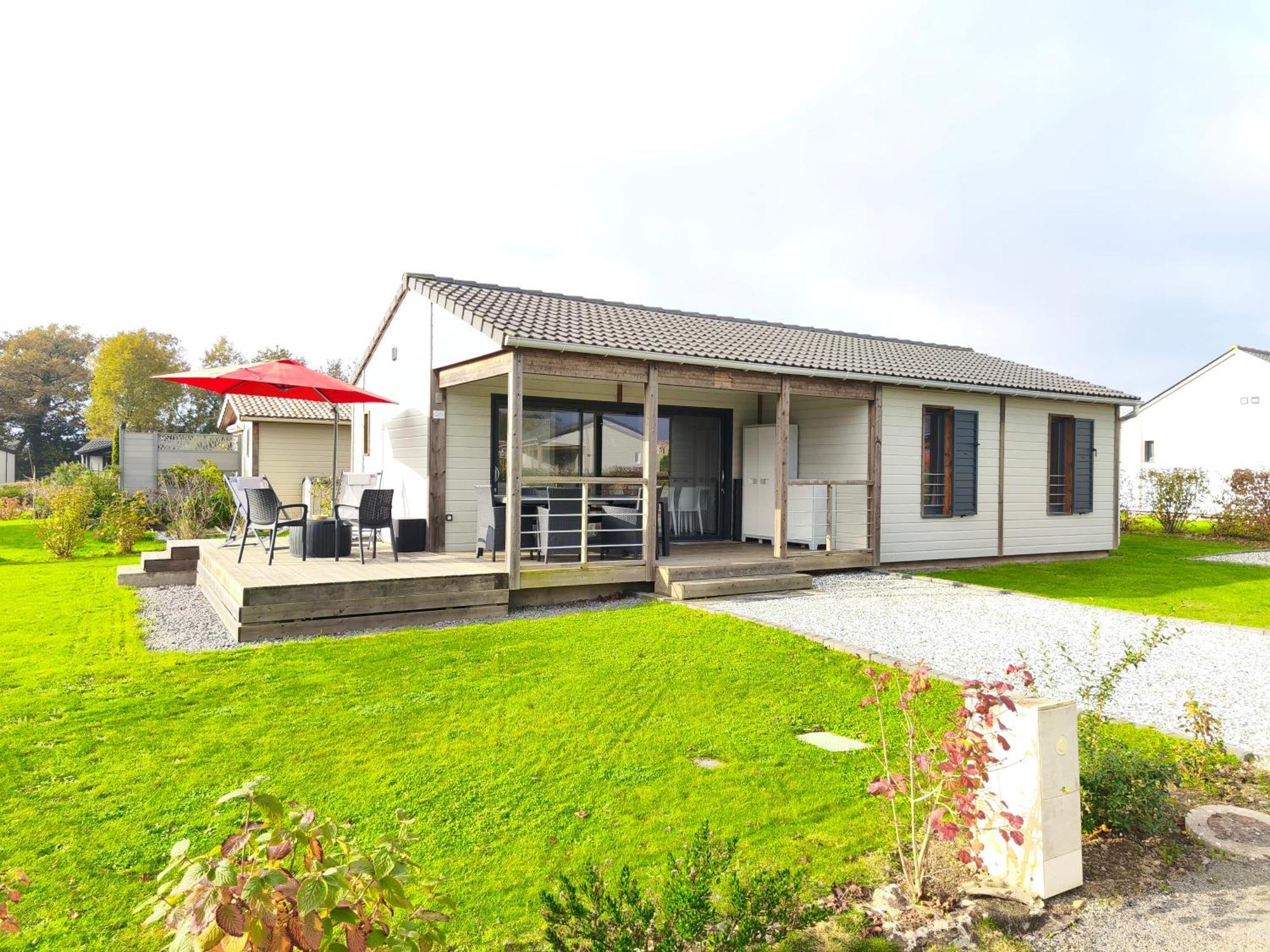 Chalet 3 Chambres Dans Un Domaine Prive Avec Piscine Chauffee Et City Park Marzan Exterior foto